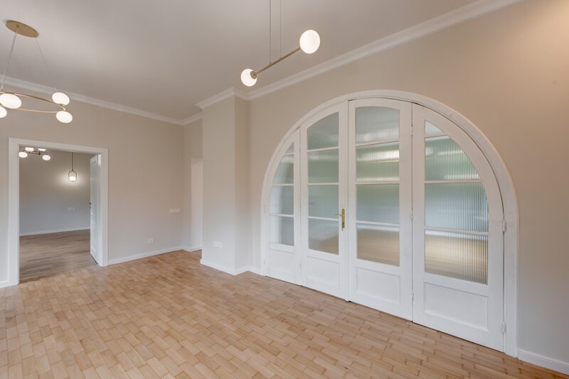 Banu Manta/ Titulescu, Lic. Neculce, Renovat 2023, Comision 0 %