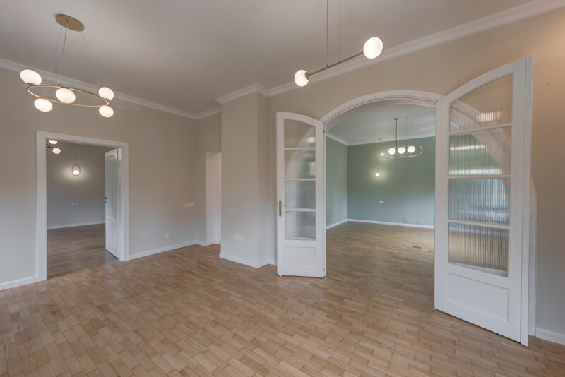 Banu Manta/ Titulescu, Lic. Neculce, Renovat 2023, Comision 0 %