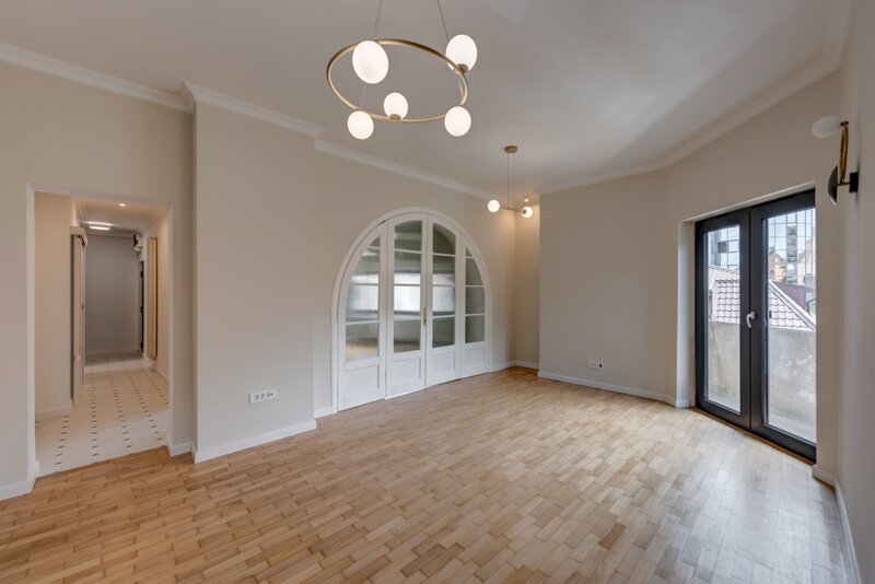 Banu Manta/ Titulescu, Lic. Neculce, Renovat 2023, Comision 0 %